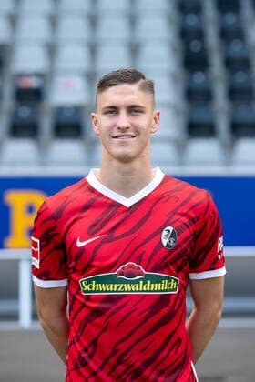 Roland Sallai SC Freiburg, 22 , GER, SC Freiburg, 29 07 2021, Media Day Fussball Bundesliga, Spielzeit 2021 2022 DFL REGULATIONS PROHIBIT ANY USE OF PHOTOGRAPHS AS IMAGE SEQUENCES AND OR uerthQUASI VIDEO GER, SC Freiburg, 29 07 2021, Media Day Fussball Bundesliga, Spielzeit 2021 2022 Freiburg Copyright: xEibnerxPressefotox EP_EER