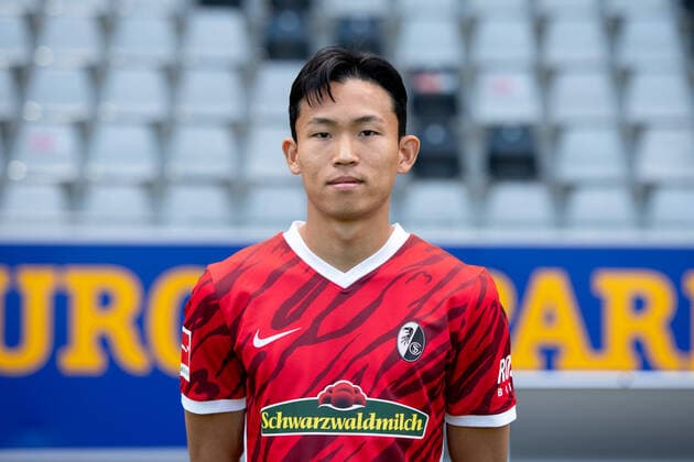 Wooyeong Jeong SC Freiburg, 29 , GER, SC Freiburg, 29 07 2021, Media Day Fussball Bundesliga, Spielzeit 2021 2022 DFL REGULATIONS PROHIBIT ANY USE OF PHOTOGRAPHS AS IMAGE SEQUENCES AND OR uerthQUASI VIDEO GER, SC Freiburg, 29 07 2021, Media Day Fussball Bundesliga, Spielzeit 2021 2022 Freiburg Copyright: xEibnerxPressefotox EP_EER