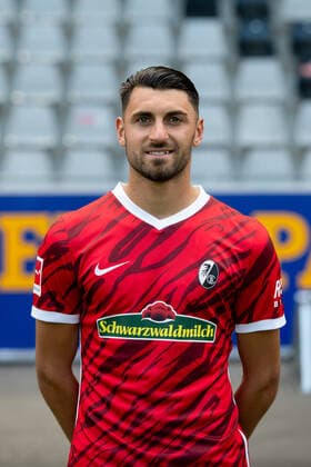 Vincenzo Grifo SC Freiburg, 32 , GER, SC Freiburg, 29 07 2021, Media Day Fussball Bundesliga, Spielzeit 2021 2022 DFL REGULATIONS PROHIBIT ANY USE OF PHOTOGRAPHS AS IMAGE SEQUENCES AND OR uerthQUASI VIDEO GER, SC Freiburg, 29 07 2021, Media Day Fussball Bundesliga, Spielzeit 2021 2022 Freiburg Copyright: xEibnerxPressefotox EP_EER
