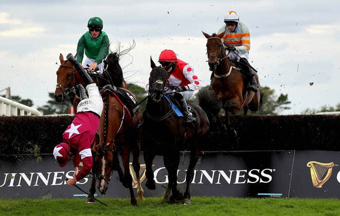 Bilder des Jahres 2021, Sport 07. Juli Sport Themen der Woche KW30 2021 Galway Racing Festival Day 4, Ballybrit, Galway 29 7 2021 The Rockshore Novice Steeplechase Jack Kennedy tumbles off The Very Man Jack Kennedy tumbles off The Very Man 29 7 2021  Copyright: x INPHO RyanxByrnex AJ3I1253