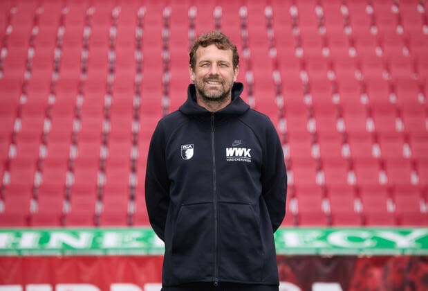 Markus Weinzierl coach FC Augsburg 1907 1 BL, portrait date 2021 2022,