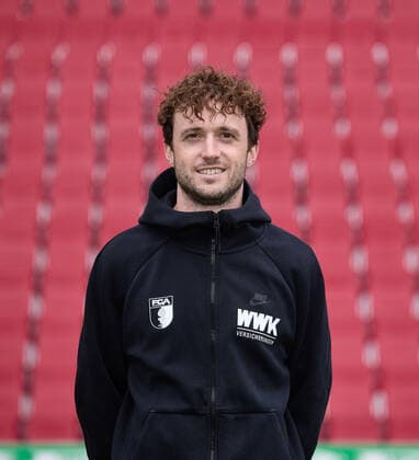 Martin Miller physiotherapist FC Augsburg 1907 1 BL, portrait date 2021 2022,