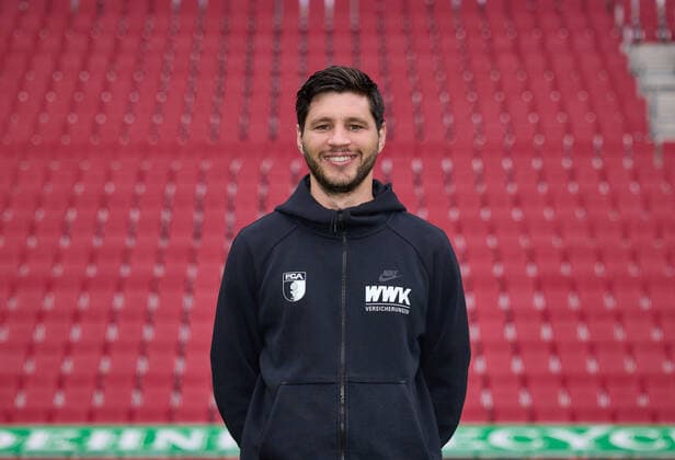 Benedikt Brust Videoanalyst FC Augsburg 1907 1 BL, Porträttermin 2021 2022,