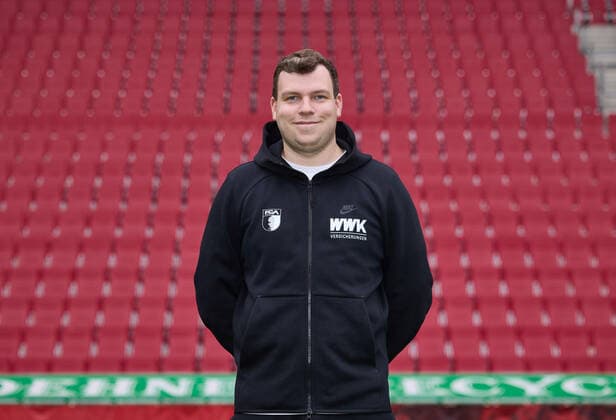 Jan Vincent Reckord Zeugwart FC Augsburg 1907 1 BL, Porträttermin 2021 2022,