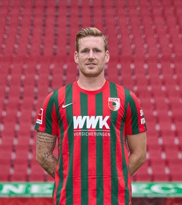 Andre Hahn FC Augsburg 1907 1 BL, portrait date 2021 2022,