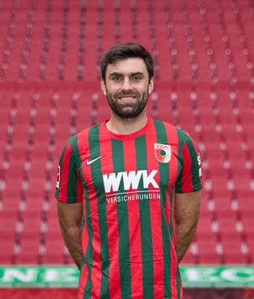 Jan Moravek FC Augsburg 1907 1 BL, portrait date 2021 2022,