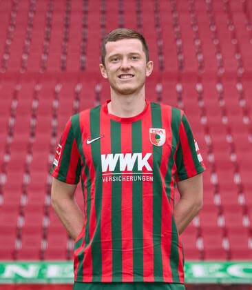 Michael Gregoritsch FC Augsburg 1907 1 BL, portrait date 2021 2022,