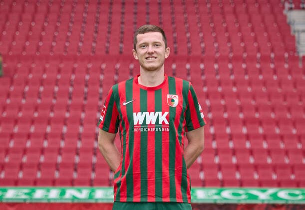 Michael Gregoritsch FC Augsburg 1907 1 BL, portrait date 2021 2022,