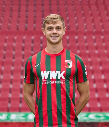 Robert Gumny FC Augsburg 1907 1 BL, portrait date 2021 2022,
