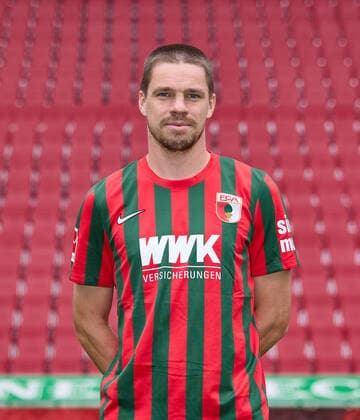 Raphael Framberger FC Augsburg 1907 1 BL, portrait date 2021 2022,