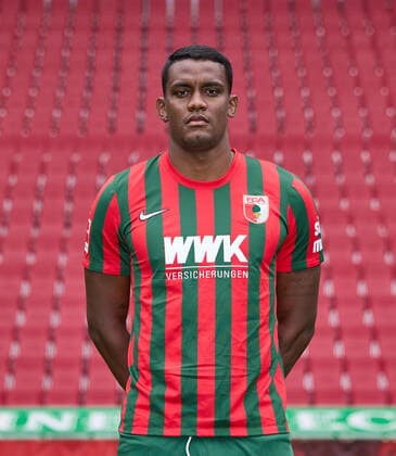 Sergio Cordova FC Augsburg 1907 1 BL, portrait date 2021 2022,