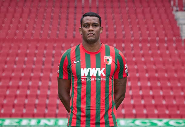 Sergio Cordova FC Augsburg 1907 1 BL, portrait date 2021 2022,