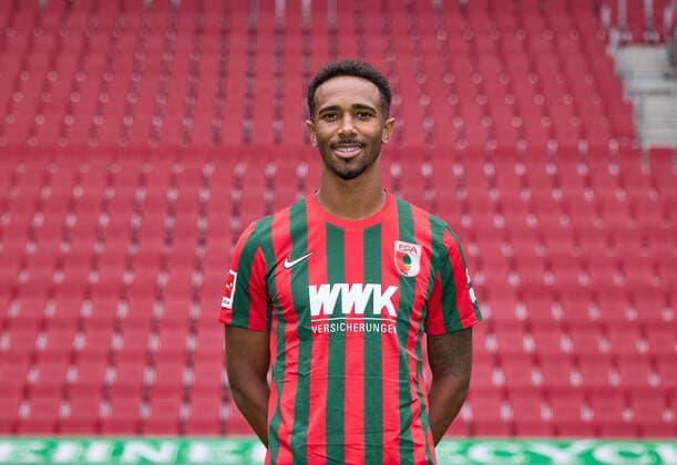 Noah Sarenren Bazee FC Augsburg 1907 1 BL, Porträttermin 2021 2022,