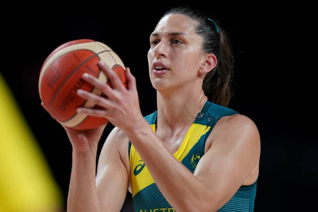 OLY21 BASKETBALL WOMENS AUST CHINA, Marianna Tolo of Australia warms up ahead of the Women s Preliminaries Group C Basketball match between China and Australia at the Saitama Super Arena during the Tokyo Olympic Games, Olympische Spiele, Olympia, OS in Tokyo, Japan Friday, July 30, 2021. ( NO ARCHIVING, EDITORIAL USE ONLY, NO USE IN BOOKS WITHOUT CONSENT TOKYO JAPAN  Copyright: xJOExGIDDENSx 20210730001562095639