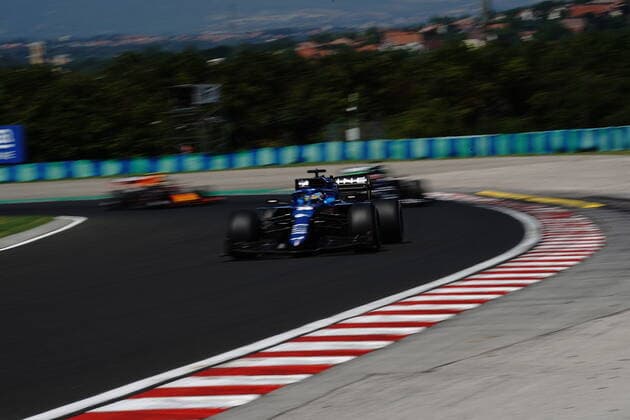 Formula 1 Grand Prix Hungarian Grand Prix 2021 30 07 2021, Hungaroring, Budapest, Formula 1 Grand Prix Hungarian Grand Prix 2021, in the picture Fernando Alonso ESP 14 , Alpine F1 Team, Yuki Tsunoda JPN 22 , Scuderia AlphaTauri Honda, Sergio Perez MEX 11 , Red Bull Racing Honda nordphotoxGmbHx xBratic nph00250