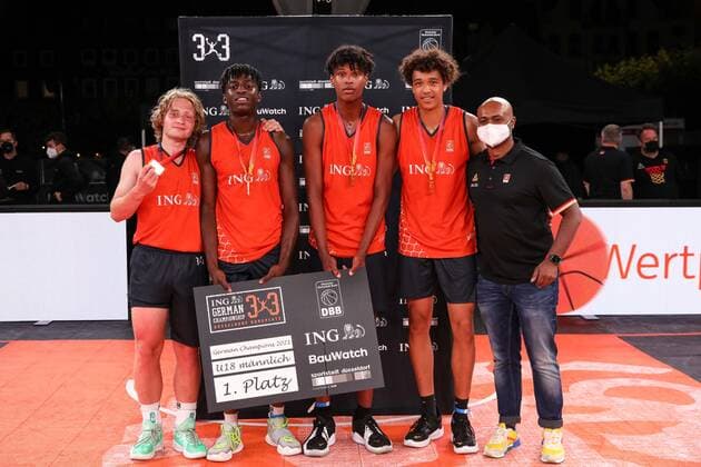 3×3 German Championship 2021, 30 07 2021 Hannover Splash win the title with, Denzel Adjepongakosah Agyeman Hannover Splash U18 , Sidi Linus Beikame Hannover Splash U18 , Fabian Giessmann Hannover Splash U18 , Tebbe Carlos Sikko Moeller Hannover Splash U18 3×3 German Championship 2021 30 07 2021 in Düsseldorf, Germany. Copyright: xBEAUTIFULxSPORTS KennyxBeelex