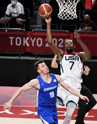 United States Kevin Durant (7) drives for a lay up ahead of Czechoslovakia s Ondrej Sehnal during a Men s Basketball game at the Tokyo 2020 Olympics, Saturday, July 31, 2021, in Tokyo, Japan. USA won, 119-84.  OLY20210731834 MIKExTHEILER