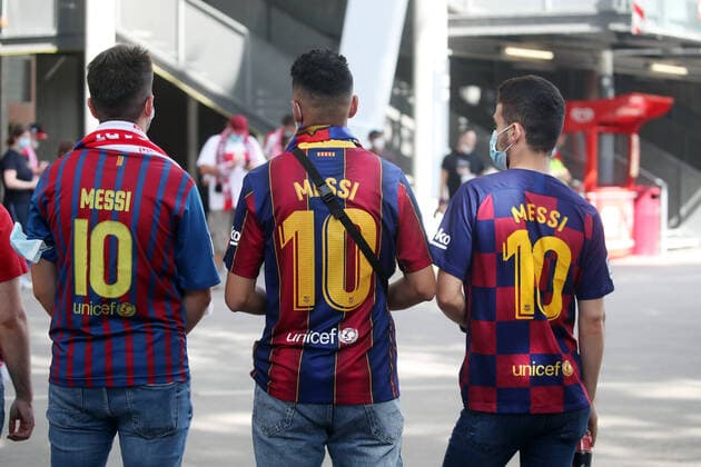 31 07 21 VfB Stuttgart FC Barcelona Germany, Stuttgart, 31 07 2021, football, Bundesliga, test match, VfB Stuttgart FC Barcelona FC Barcelona fans in Lionel Messi jersey