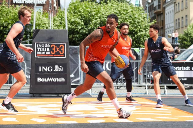3×3 German Championship 2021, 31 07 2021 scenes at the match of the Duesseldorf teams orange jerseys on the Burgplatz 3×3 German Championship 2021 31 07 2021 in Duesseldorf Copyright: xBEAUTIFULxSPORTS KennyxBeelex