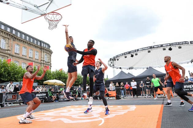 3×3 German Championship 2021, 31 07 2021 scenes at the match of the Duesseldorf teams orange jerseys on the Burgplatz 3×3 German Championship 2021 31 07 2021 in Duesseldorf Copyright: xBEAUTIFULxSPORTS KennyxBeelex
