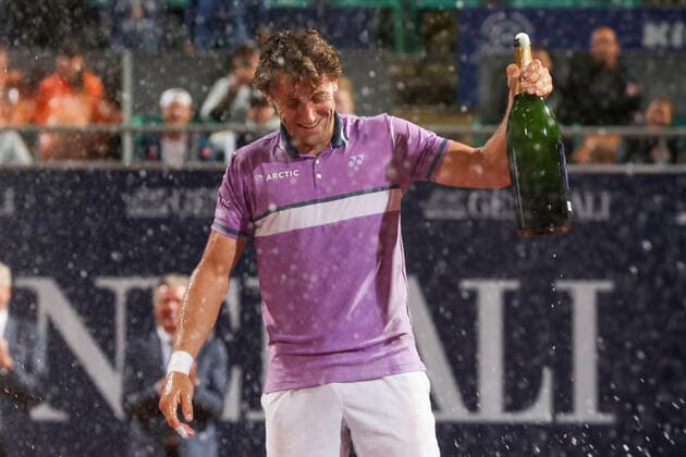 TENNIS - ATP, Tennis Herren Generali Open 2021 KITZBUEHEL,AUSTRIA,31.JUL.21 - TENNIS - ATP World Tour, Generali Open. Image shows the rejoicing of Casper Ruud (NOR).  GEPAxpictures xPatrickxSteiner