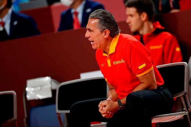 Spain s head coach Sergio Scariolo reacts during their match for Group C of men s basketball between Spain and Slovenia for the 2020 Olympic Games, Olympische Spiele, Olympia, OS at the Saitama Super Arena in Tokyo, Japan, 01 August 2021. 2020 Olympics Basketball: Spain - Slovenia !ACHTUNG: NUR REDAKTIONELLE NUTZUNG!  Copyright: xFernandoxBizerrax EVE5802 20210801-57eb4ed2d47257edc2a5333eabe943869c504545