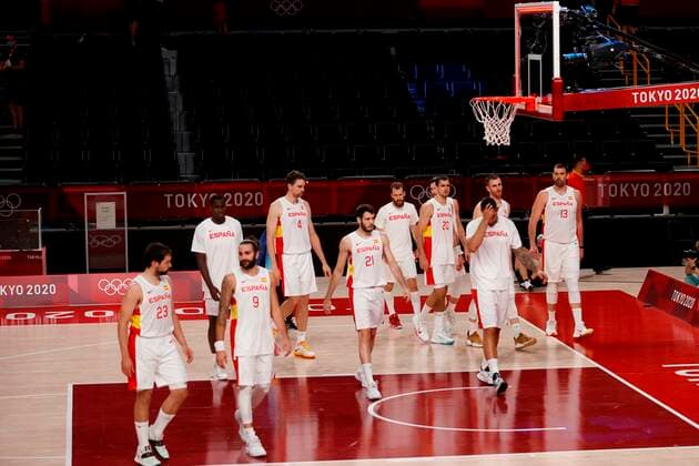Spain s players react following their defeat in the match for Group C of men s basketball between Spain and Slovenia for the 2020 Olympic Games, Olympische Spiele, Olympia, OS at the Saitama Super Arena in Tokyo, Japan, 01 August 2021. 2020 Olympics Basketball: Spain - Slovenia !ACHTUNG: NUR REDAKTIONELLE NUTZUNG!  Copyright: xFernandoxBizerrax EVE5910 20210801-6bd2d2af62fb41904f210a8c03962af996e45703