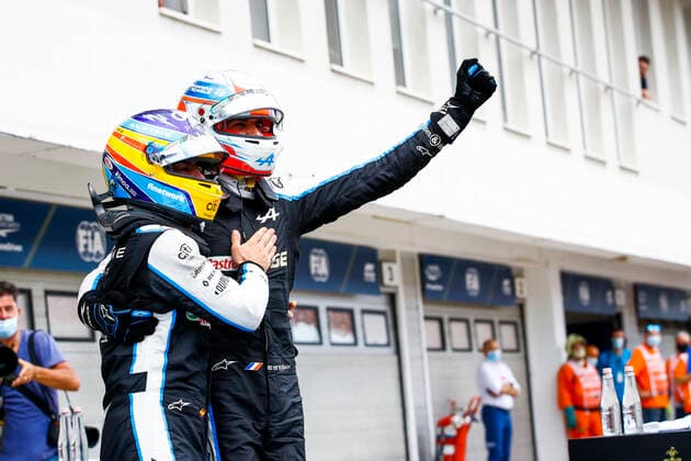 OCON Esteban (fra), Alpine F1 A521, portrait celebrates his win ALONSO Fernando (spa), Alpine F1 A521, portrait during the Formula 1 Magyar Nagydij 2021, Hungarian Grand Prix, 11th round of the 2021 FIA Formula One World Championship, WM, Weltmeisterschaft from July 30 to August 1, 2021 on the Hungaroring, in Mogyorod, near Budapest, Hungary - FORMULE 1 : Grand Prix de Hongrie - Course - 01 08 2021 DPPI PANORAMIC _B3_5967