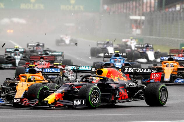 Start, 4 Lando Norris GBR, McLaren F1 Team , 33 Max Verstappen NED, Red Bull Racing , 77 Valtteri Bottas FIN, Mercedes AMG Petronas F1 Team , F1 Grand Prix of Hungary at Hungaroring on August 1, 2021 in Budapest, Hungary Photo by HOCH ZWEI Budapest Hungary