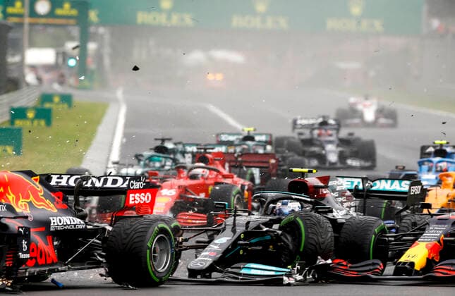 Start, 33 Max Verstappen NED, Red Bull Racing , 77 Valtteri Bottas FIN, Mercedes AMG Petronas F1 Team , F1 Grand Prix of Hungary at Hungaroring on August 1, 2021 in Budapest, Hungary Photo by HOCH ZWEI Budapest Hungary