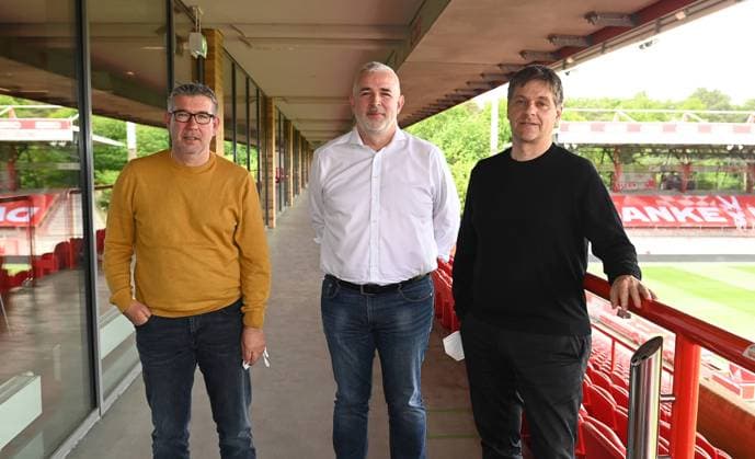 Football, mens, 2020 2021 season, 1 Bundesliga, 1 FC Union Berlin, on Sunday morning the team gathered for a breakfast for the last time at the stadium An der Alten Försterei, f l coach Urs Fischer 1 FC Union , president Dirk Zingler 1 FC Union , professional football managing director Oliver Ruhnert 1 FC Union Berlin , 23 05 2021, Copyright: xMatthiasxKochx