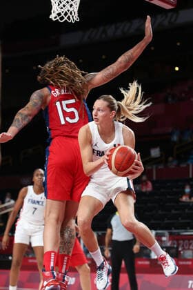 August 2, 2021, Saitama, Tokyo, Japan: Marine JOHANNES of France in action during the Women s Preliminary Round Group B Game between France and the United States at the Saitama Super Arena on August 2nd 2021 in Saitama, Japan Saitama Japan - ZUMAc179 20210802_zep_c179_056 Copyright: xMickaelxChavetx