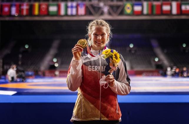 Tokyo Tokyo, 02 08 2021, Japan, Olympic Games Aline ROTTER FOCKEN GER takes gold Wrestling GRAY Adeline Maria vs ROTTER FOCKEN Aline Women s Freestyle 76kg Olympic Games, 2020 2021 Photo Moritz Müller Only for Editorial use