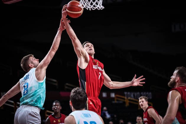 (210803) -- SAITAMA, Aug. 3, 2021 -- Edo Muric (top, L) of Slovenia competes with Johannes Voigtmann (top, R) of Germany during the men s basketball quarterfinal match between Slovenia and Germany at Tokyo 2020 Olympic Games, Olympische Spiele, Olympia, OS in Saitama, Japan, Aug. 3, 2021. ) (TOKYO2020)JAPAN-SAITAMA-OLY-BASKETBALL-MEN S QUARTERFINAL-SLO VS GER PanxYulong