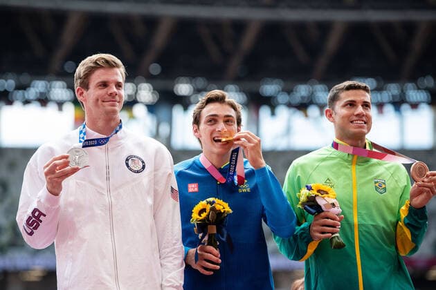 210804 Christopher Nilsen of USA, Armand Duplantis of Sweden and Thiago Braz of Brasil at the medal ceremony after men s pole vault final during day 12 of the Tokyo 2020 Olympic Games on August 4, 2021 in Tokyo Photo Vegard Wivestad Grott BILDBYRAN kod VG VG0149 bbeng athletics athletics athletics olympic games olympics os ol olympic games olympic games tokyo2020 tokyo 2020 tokyo os tokyo ol sweden sweden olympics gold olympics gold,  Copyright: VEGARDxWIVESTADxGRoTT BB210804VG041