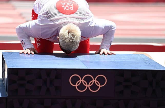 Tokyo 2020 in 2021, athletics, hammer throw, women, award ceremony