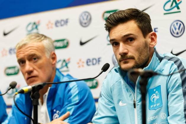 Mandatory Credit: Photo by Ben Queenborough BPI Shutterstock (5371759at) Hugo Lloris and France manager Didier Deschamps during the France national football team press conference, PK, Pressekonferenz Football - International Friendlies 2015 France Training & Press Conference - 16 11 2015 Wembley Stadium, Wembley, London, United Kingdom - 16 Nov 2015 Editorial use only. No merchandising. For Football images FA and Premier League restrictions apply inc. no internet mobile usage without FAPL license - for details contact Football Dataco Football - International Friendlies 2015 France Training & Press Conference - 16 11 2015 Wembley Stadium, Wembley, London, United Kingdom - 16 Nov 2015 Editorial use only. No merchandising. For Football images FA and Premier League restrictions apply inc. no internet mobile usage without FAPL license - for details contact Football Dataco  Copyright: xBenxQueenborough BPI Shutterstockx 5371759at