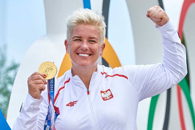 04.08.2021 TOKIO JAPONIA , STADION OLIMPIJSKI , XXXII IGRZYSKA OLIMPIJSKIE TOKIO 2020 Olympic Games, Olympische Spiele, Olympia, OS TOKYO 2020 ) LEKKOATLETYKA RZUT MLOTEM NZ. ANITA WLODARCZYK Z MEDALEM OLIMPIJSKIM FOTO RADOSLAW JOZWIAK CYFRASPORT NEWSPIX.PL --- Newspix.pl  RJ2_7259