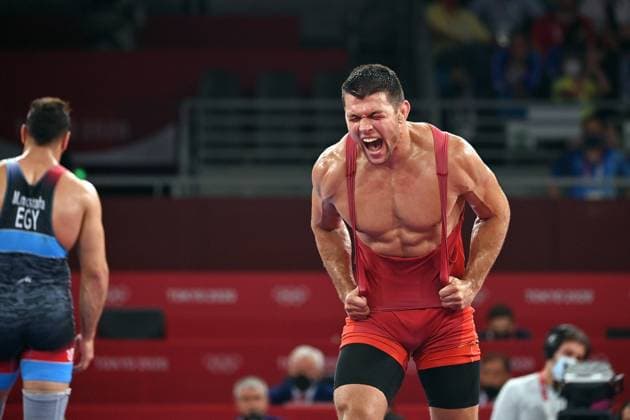 Bilder des Jahres 2021, Sport 08. August Sport Themen der Woche KW31 Tokio 2020 im Jahr 2021, Rückblick: Olympische Highlights Sport Bilder des Tages Denis Maksymilian KUDLA (GER),gewinnt die Bronzemedaille,Platz 3, Jubel,Freude,Begeisterung, nach Sieg, Ringen,MGR 87kg Maenner,Wrestling Men am 04.08.2021, Makuhari Messe Hall A. Olympische Sommerspiele 2020, vom 23.07. - 08.08.2021 in Tokio Japan. *** Denis Maksymilian KUDLA GER ,wins the bronze medal,place 3,cheers,joy,enthusiasm,after victory,wrestling,MGR 87kg men,wrestling men on 04 08 2021,Makuhari Exhibition Hall A Summer Olympics 2020,from 23 07 08 2021 in Tokyo Japan