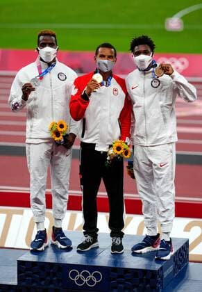 Mandatory Credit: Photo by Dave Shopland Shutterstock (12248465ea) Kenneth Bednarek, Andre De Grasse and Noah Lyles - Men s 200m Athletics, Olympic Stadium, Tokyo Olympic Games, Olympische Spiele, Olympia, OS 2020, Japan - 05 Aug 2021 Athletics, Olympic Stadium, Tokyo Olympic Games 2020, Japan - 05 Aug 2021  Copyright: xDavexShopland Shutterstockx 12248465ea