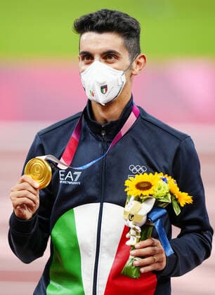 Mandatory Credit: Photo by Dave Shopland Shutterstock (12249250s) Massimo Stano (ITA) with his Gold Medal - Men s 20km Race Walk Final Athletics, Olympic Stadium, Tokyo Olympic Games, Olympische Spiele, Olympia, OS 2020, Japan - 06 Aug 2021 Athletics, Olympic Stadium, Tokyo Olympic Games 2020, Japan - 06 Aug 2021  Copyright: xDavexShopland Shutterstockx 12249250s