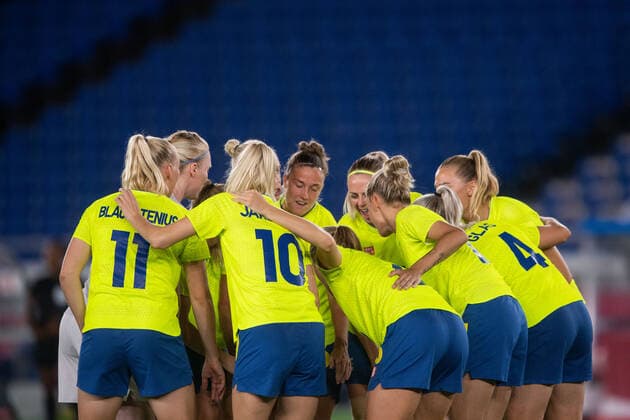 210806 Players of Sweden in the womens football final during day 14 of the Tokyo 2020 Olympic Games on August 6, 2021 in Tokyo Photo Johanna Lundberg BILDBYRAN kod JL DS0190 fotboll football soccer fotball olympic games olympics os ol olympiska spel olympiske leker tokyo2020 tokyo 2020 tokyo os tokyo ol bbeng sweden sweden canada canada final,  Copyright: JOHANNAxLUNDBERG BB210806JL049