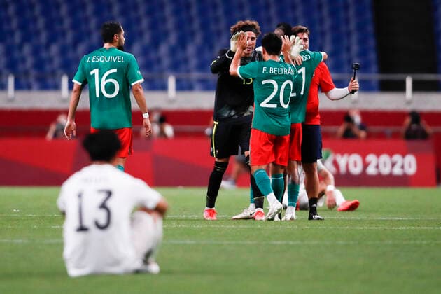 August 6, 2021, Saitama, Japan: Players of Mexico football team celebrate after winning the football men s bronze medal match between Mexico and Japan during the Tokyo 2020 Olympic Games, Olympische Spiele, Olympia, OS at the Saitama Stadium. Mexico defeats Japan 3-1. Saitama Japan - ZUMAm191 20210806_zap_m191_011 Copyright: xRodrigoxReyesxMarinx