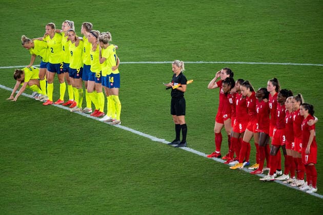 210806 Players of Sweden and of Canada during penalties in the womens football final during day 14 of the Tokyo 2020 Olympic Games on August 6, 2021 in Tokyo Photo Joel Marklund BILDBYRAN kod JM DS0190 fotboll football soccer fotball olympic games olympics os ol olympiska spel olympic games tokyo2020 tokyo 2020 tokyo os tokyo ol bbeng sweden sweden canada canada final,  Copyright: JOELxMARKLUND BB210806JM073
