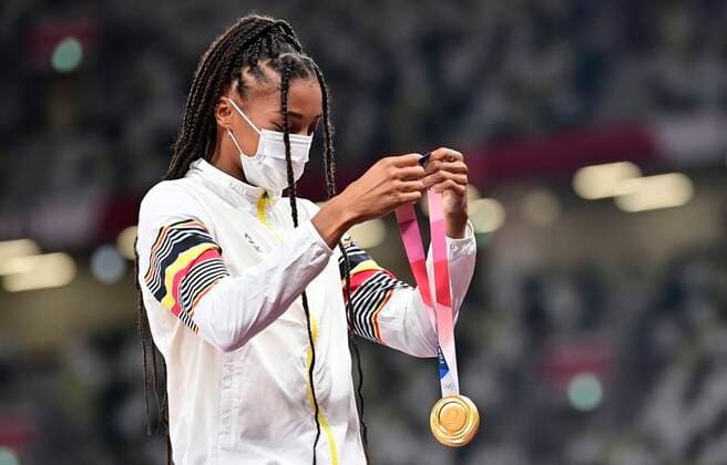 TOKYO, JAPAN - AUGUST 06 : Thiam Nafissatou (Bel) Athletics Heptathlon (Female) Gold Medal - Women s Heptathlon Podium ceremony during the Tokyo 2020 Summer Olympic Games, Olympische Spiele, Olympia, OS on August 6, 2021 in Tokyo, Japan, 06 08 2021 JO 2020 : Jeux Olympiques - JO2020 - Tokyo - 06 08 2021 PhotoNews Panoramic 