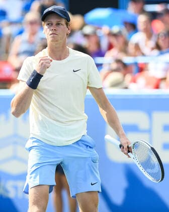 August 6, 2021, Washington, D.C, U.S: JANNIK SINNER pumps his fistd during his match against Steve Johnson at the Rock Creek Tennis Center. Washington U.S. - ZUMAg196 20210806_zap_g196_018 Copyright: xKylexGustafsonx
