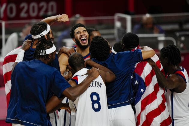 Tokyo 2020 in 2021, basketball, mens final, USA wins gold vs. France