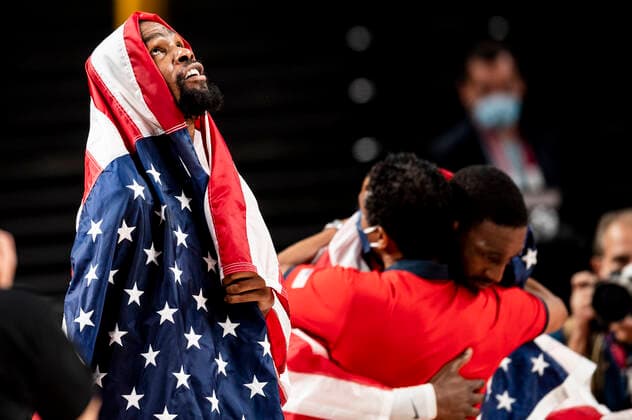 Joie des joueurs des USA Durant Kevin (USA) BASKETBALL : Finale France vs Etats Unis - Jeux Olympiques - Tokyo 2020 - 07 08 2021 JBAutissier Panoramic 