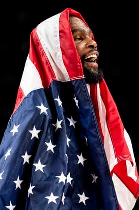 Joie des joueurs des USA Durant Kevin (USA) BASKETBALL : Finale France vs Etats Unis - Jeux Olympiques - Tokyo 2020 - 07 08 2021 JBAutissier Panoramic 