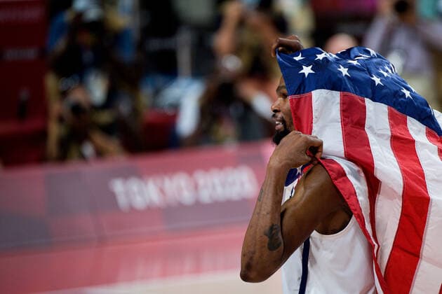 210807 Kevin Wayne Durant of USA celebrates after the men s basketball final between France and USA match during day 15 of the Tokyo 2020 Olympic Games on August 7, 2021 in Tokyo Photo Johanna Lundberg BILDBYRAN code JL JL0162 basketball basketball olympic games olympics os ol olympiska spel olympics tokyo2020 tokyo 2020 tokyo os tokyo ol bbeng france usa france cheers us gold gold gold,  Copyright: JOHANNAxLUNDBERG BB210807JL008